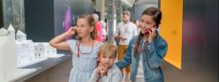 The audioguides are very popular.