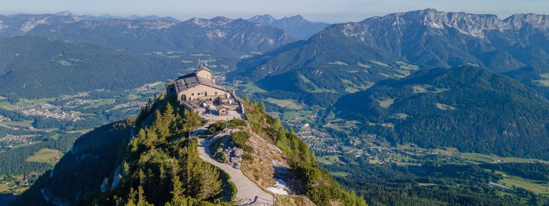 Perched high at 1,834 meters, the Kehlsteinhaus overlooks the Berchtesgaden region.