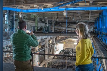 You have a great view over the exhibition from the upper gallery.