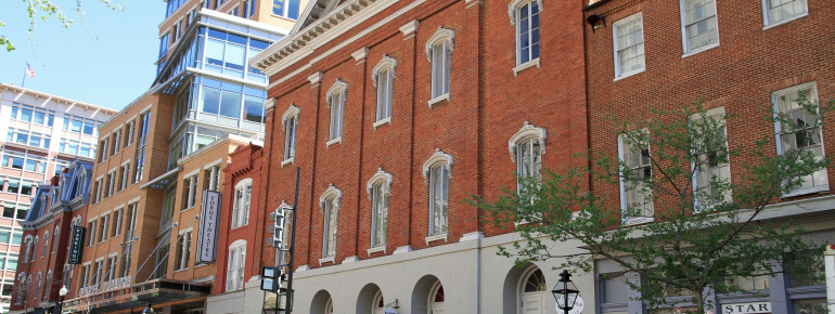 An outside view of Ford&#39;s Theatre in Washington D.C.