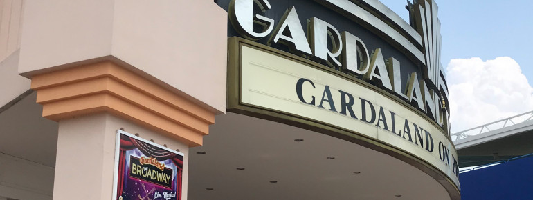 Great shows take place every day in the Gardaland Theater.