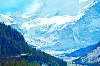 View of the Sunwapta Valley and the Glacier Skywalk.