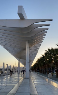 A stroll along the promenade at dusk creates a particularly special atmosphere.