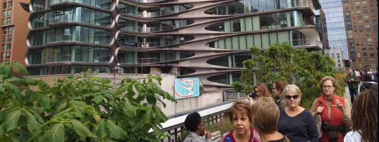 You can also see a lot of modern buildings and architecture next to the High Line.