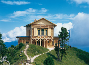 King Ludwig II of Bavaria had the Königshaus am Schachen built between 1869 and 1872.