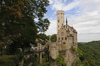 Lichtenstein Castle sits enthroned on a rock above the Echaz Valley and is considered the fairytale castle of the Swabian Alb.