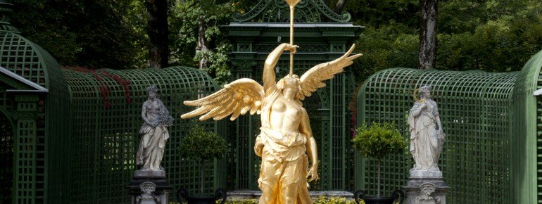 Western parterre of the palace gardens.