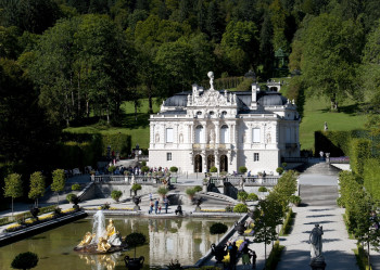 The exterior view of Linderhof Palace.