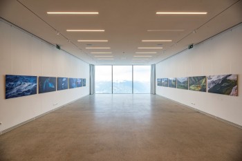 From historic images by mountain photography pioneers to digital innovations and multimedia installations — LUMEN combines nostalgia with high tech.