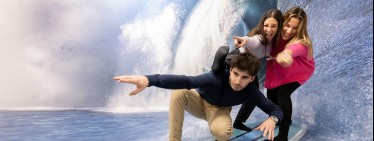 Have you ever surfed with friends? You can do so at the Magic World Museum.