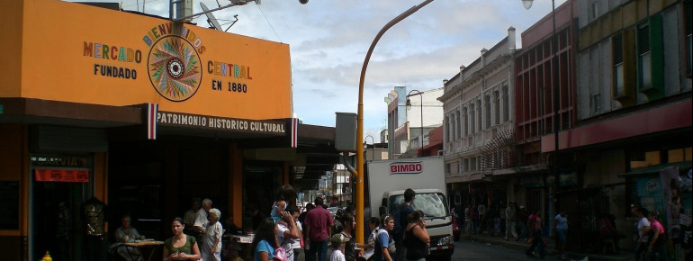 One of the four entrances to Mercado Central