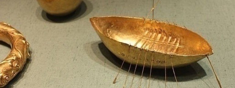 National Museum of Ireland: the golden Broighter Hoard