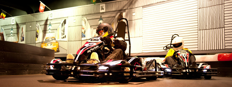 Driving fun at the Nürburgring for everyone! Experience racing action up close and without exhaust fumes with the RIMO SiNUS kart fleet.