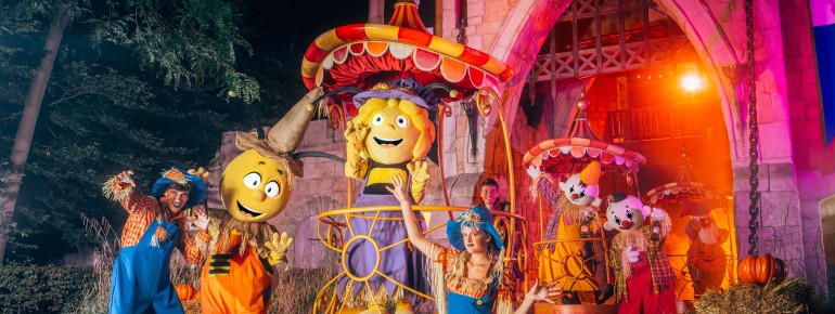 Maya the Bee welcomes you to the lovingly designed Majaland.