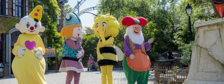 Familiar Studio 100 characters accompany young guests through their day at Plopsaland.