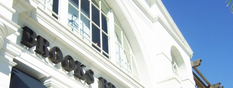 Beautiful houses line Rodeo Drive.