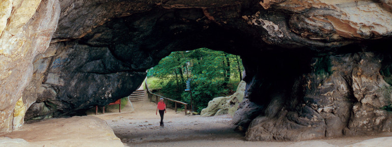 Rock gate Kuhstall is located in the core of the national park.
