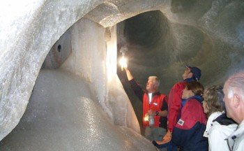 Guided tour of the ice cave