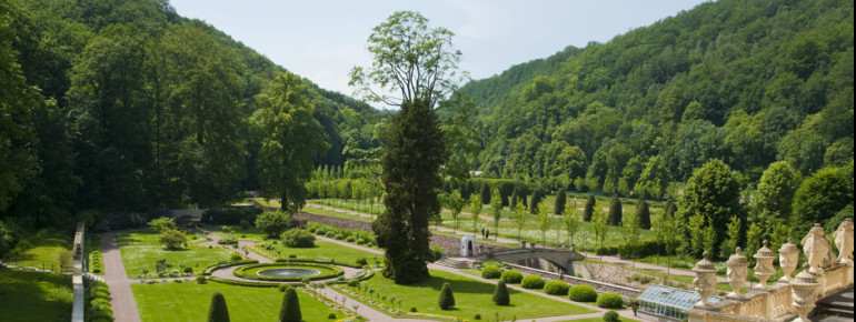 The baroque-like basic structures of the Weesenstein castle park, which are still preserved today, presumably go back to the design intentions of the baronial family of Uckermann.