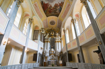 The baroque castle chapel is the architectural and artistic highlight of the complex.