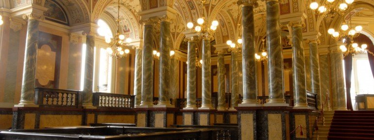 During the Second World War, the Semper Opera was severely damaged.