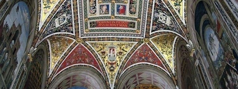 Ceiling at Piccolomini library