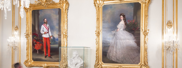 The paintings by Franz Xaver Winterhalter in 1895 show Emperor Franz Joseph and Empress Elisabeth.