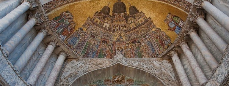 Mosaic above the Porta Sant' Alipio