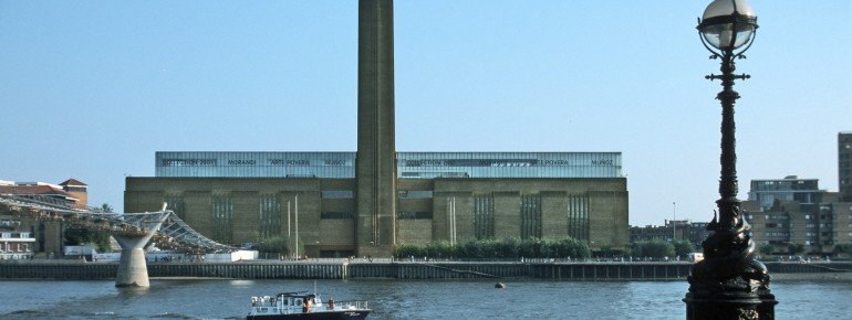 Right by Millenium Bridge, Tate Modern is located at the south bank of river Thames.
