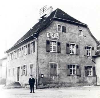 The building in which the first museum was located.