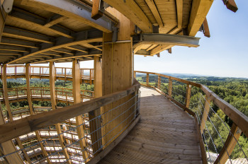 The stairway to the observation tower is also barrier-free.