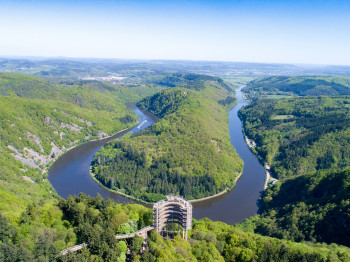 From the viewing platform you have a great view of the Saar Loop.