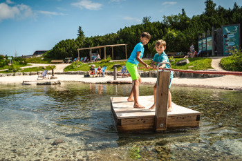 At TRIASSIC Beach you can splash, play and slide on over 200m².