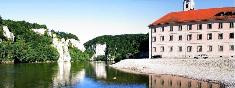 Weltenburg Abbey: beautifully located amidst natural landscapes