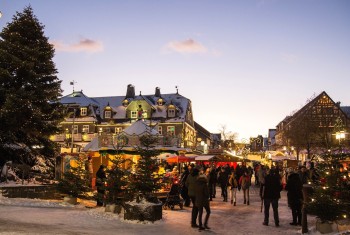 The traditional Winterberg Winter Village once again invites visitors to the market square with an attractive programme and a wide range of offerings.