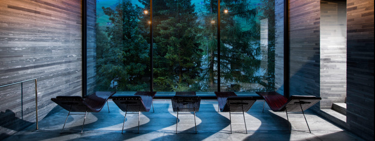 Relaxation area with a view of nature.