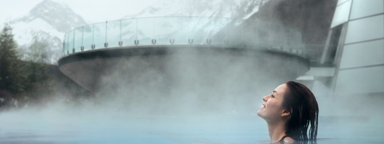 Comfortably warm thermal water, even when temperatures outside drop below freezing.