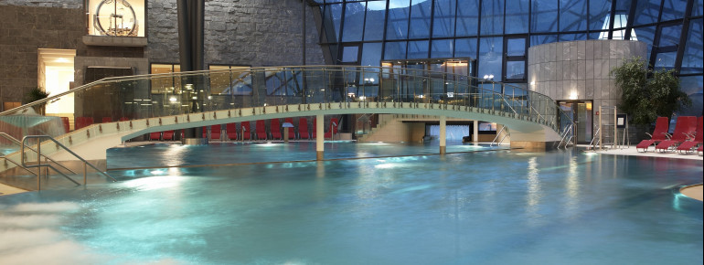 The thermal bath hall of the Aqua Dome.