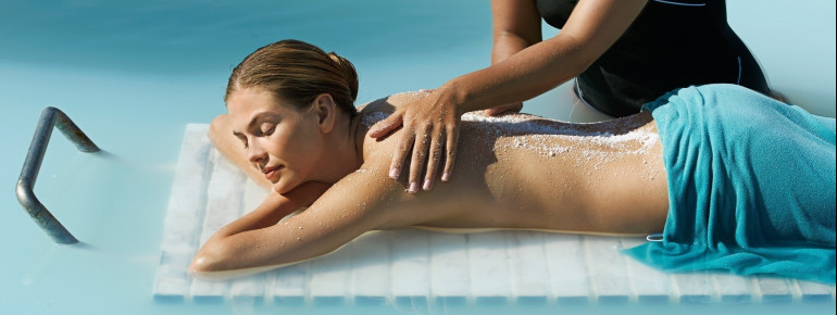 Relaxing massages carried out in the water.