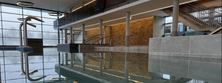 The thermal pool with massage jets and neck showers is especially popular.