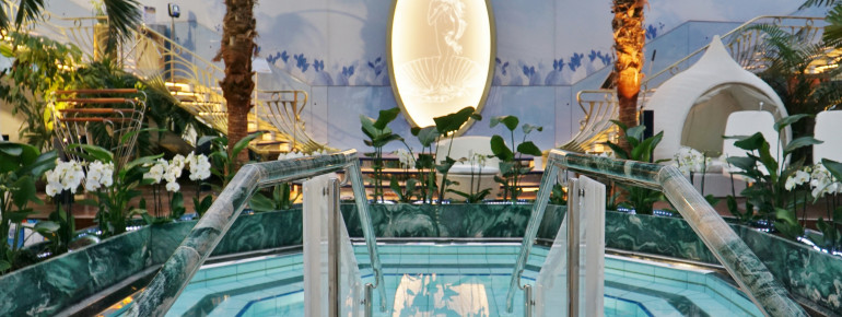 Fizzy champagne pool at Palais Vital.