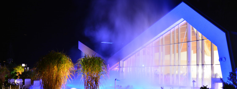 The thermal bath at night