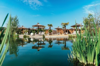 You can relax on the sandy beach in the outdoor area of the VitalTherme.