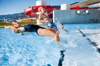 Bathing fun for families in the active pool