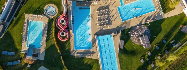 A bird's eye view of the outdoor area of the SPA water world.