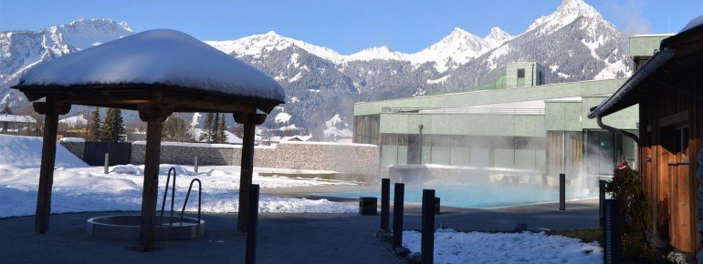 Der Saunabereich der Alpentherme Ehrenberg im Winter.
