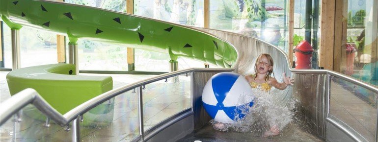 Auch für Kleinkinder ist in der Alpentherme Ehrenberg einiges geboten.