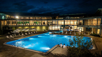 Die Therme in Treuchtlingen liegt direkt an der Altmühl.