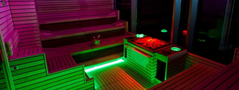 Erholsames Schwitzen in der Panorama-Sauna