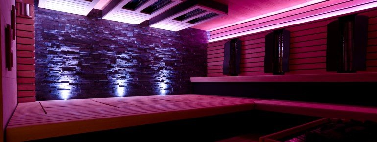 In der Infrarot Sauna kannst du die Wärme genießen.